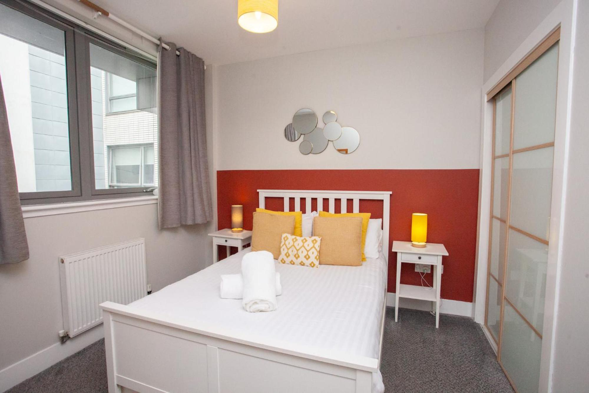 1 Bedroom Flat In The Heart Of Merchant City Glasgow Bagian luar foto