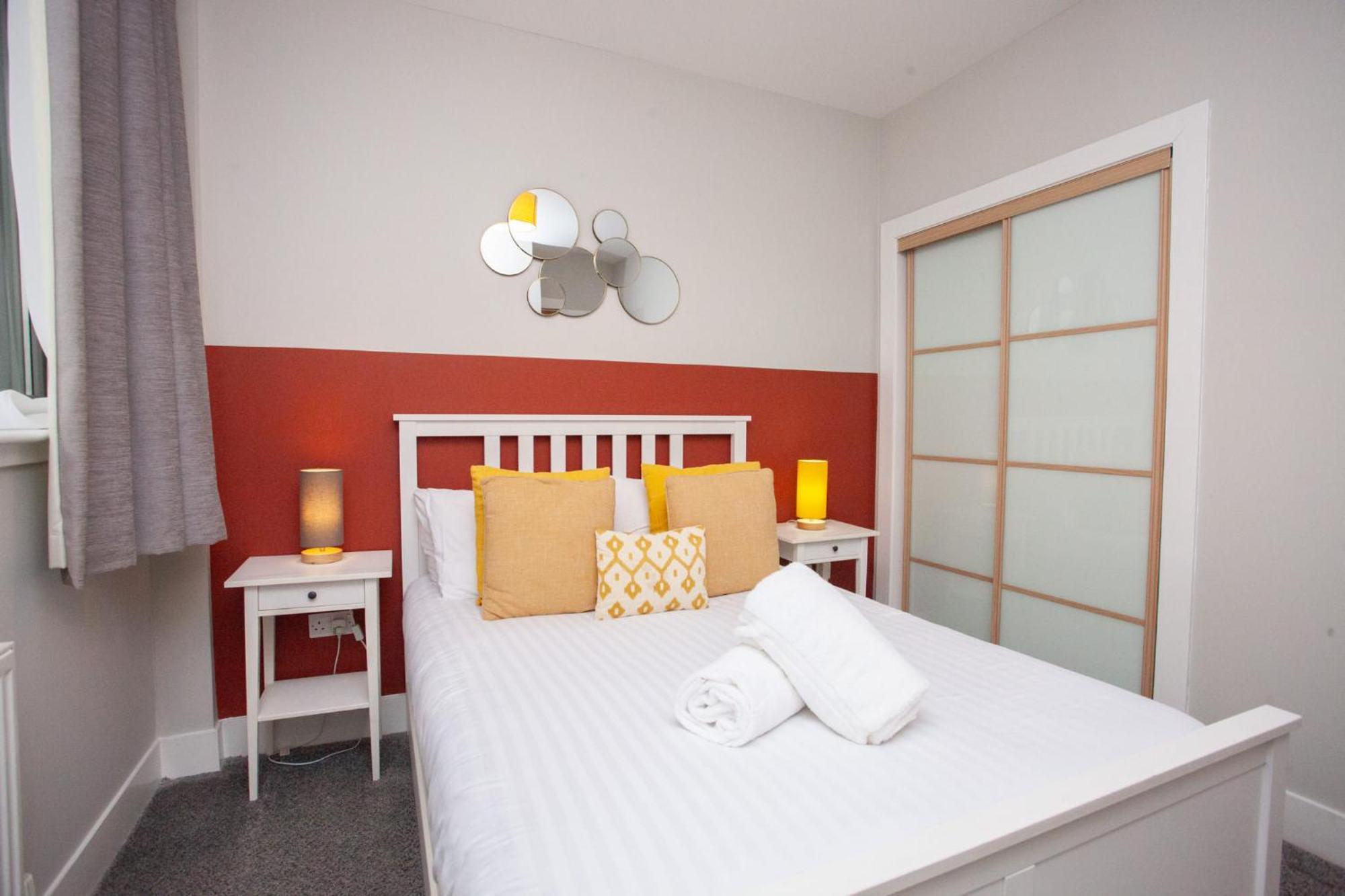 1 Bedroom Flat In The Heart Of Merchant City Glasgow Bagian luar foto